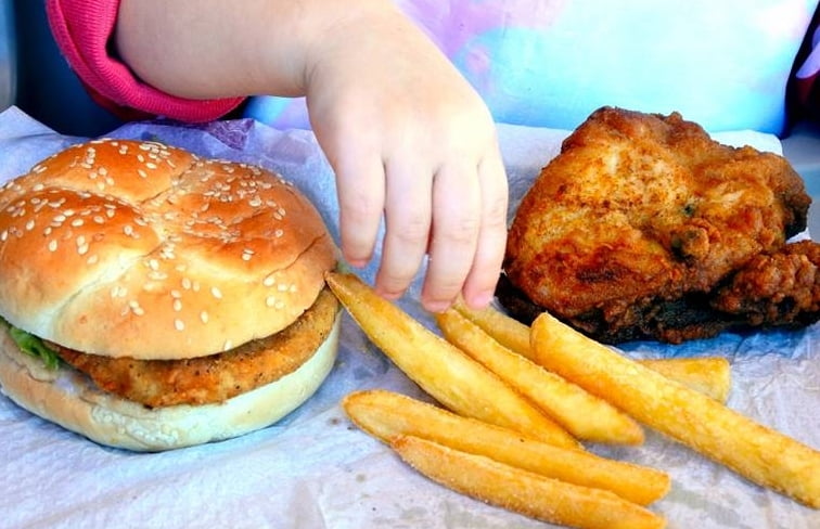 6 milhões de crianças estão com sobrepeso no Brasil, diz pesquisa