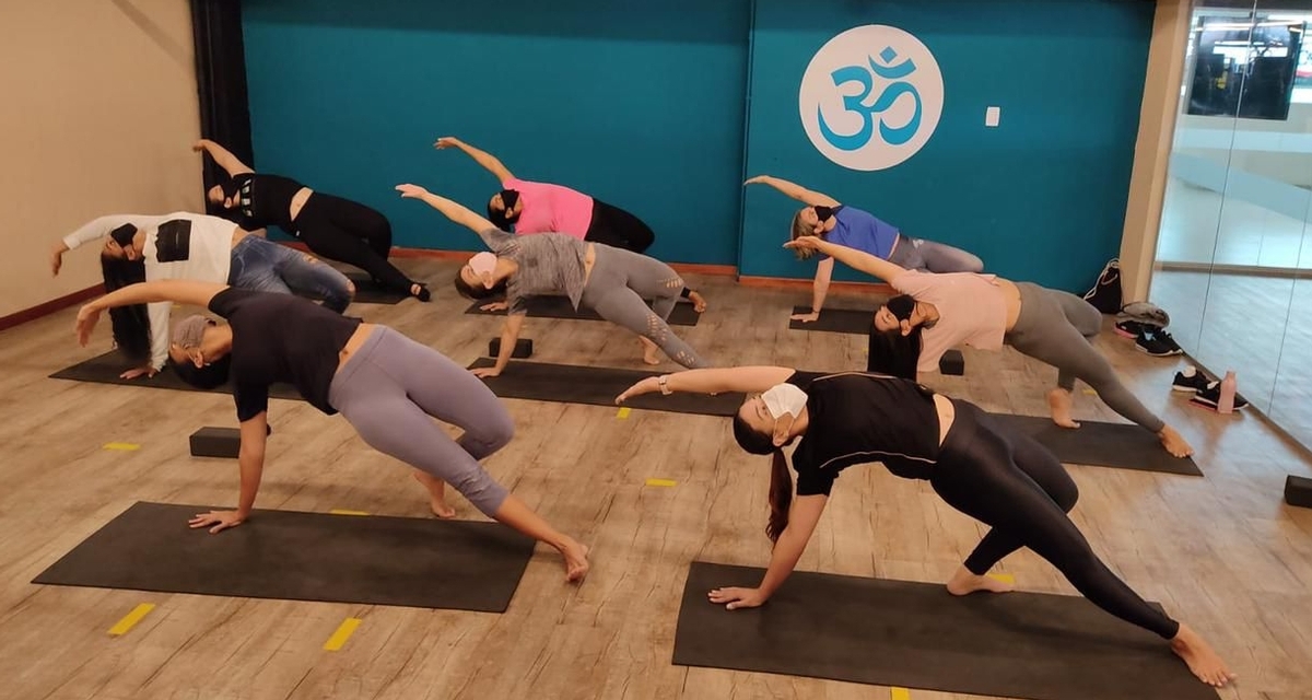 Yoga: prática trabalha corpo e mente auxiliando no controle do estresse, ansiedade e do peso corporal